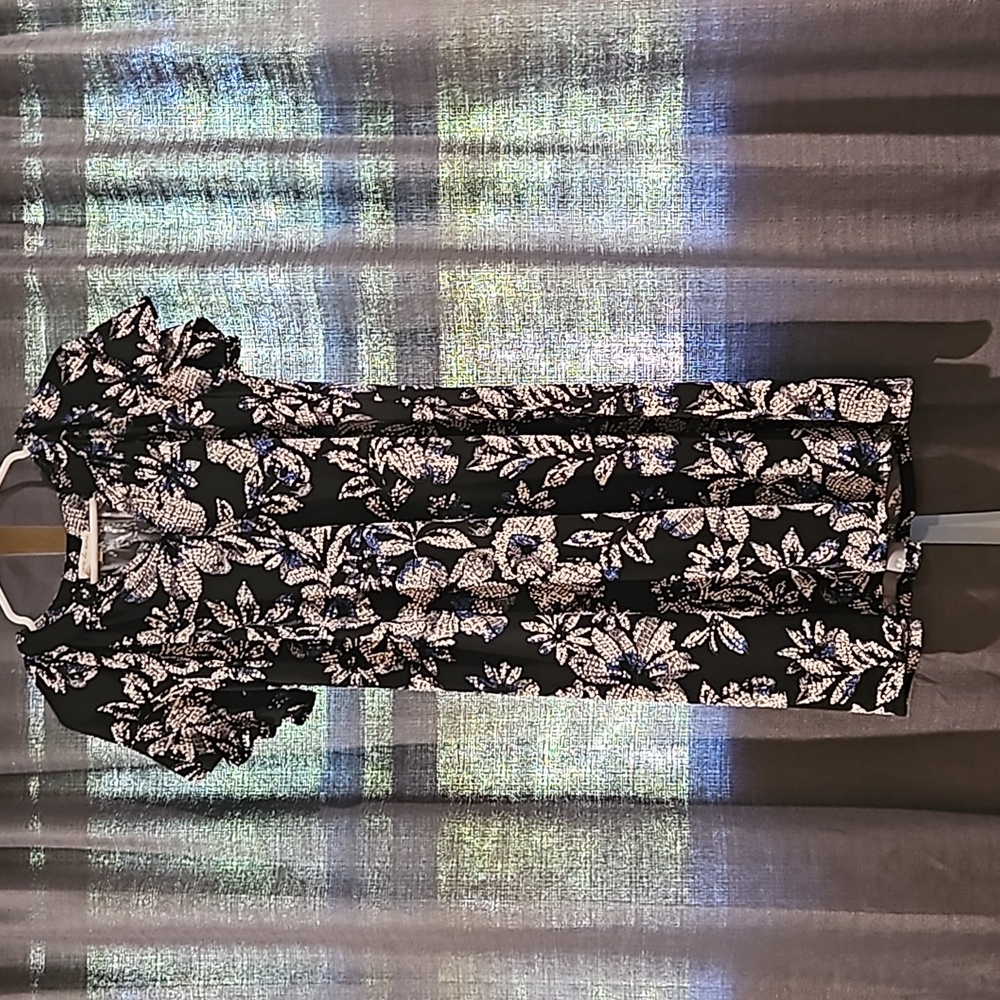 Loose fitting dress, short sleeve